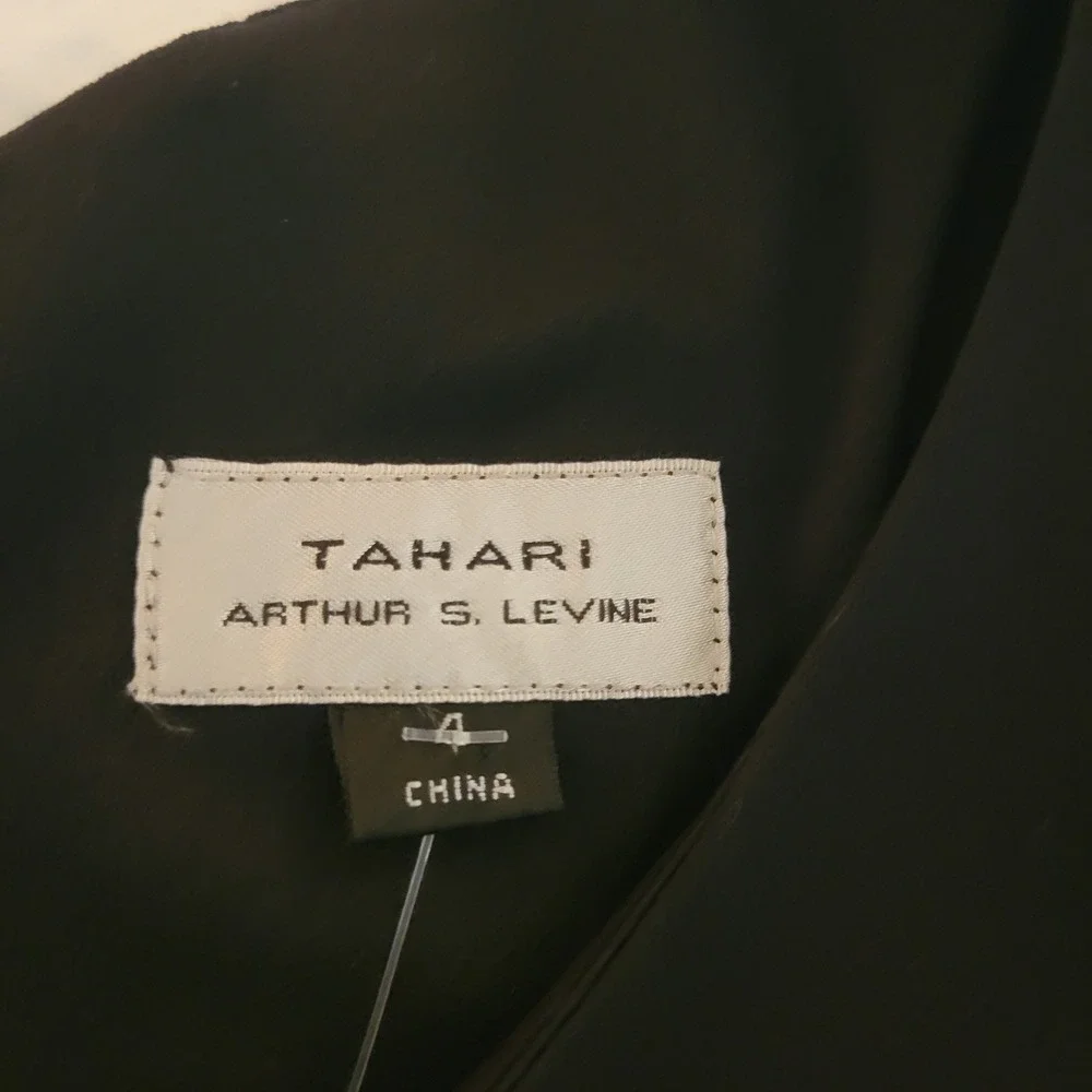 Tahari Arthur S Levine tahari arthur